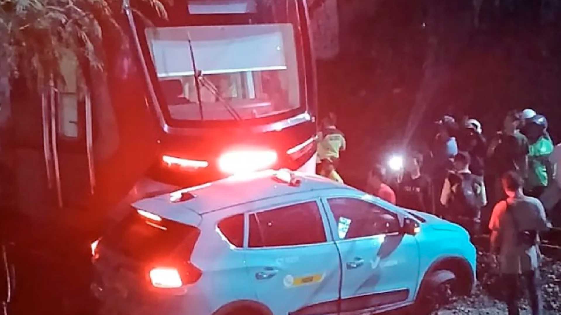 Kronologi Kecelakaan Kereta di Bekasi: Diduga Dipicu Temperan Taksi Hijau